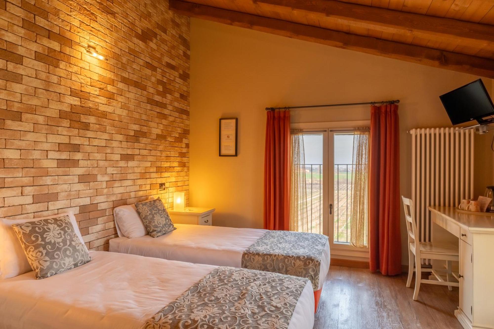 Agriturismo La Razza Реджонель-Эмилия Экстерьер фото